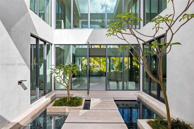 Building Photo - 773 NE 77th Terrace