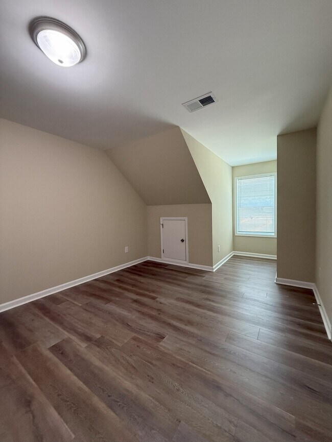 Building Photo - 153 Charlotte Cir