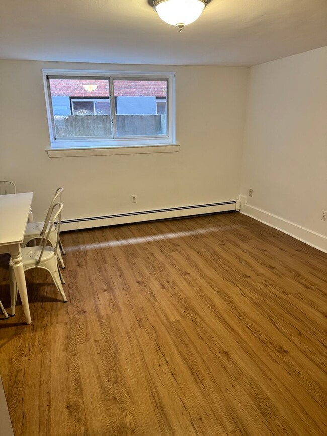 Building Photo - 2bed in Brighton