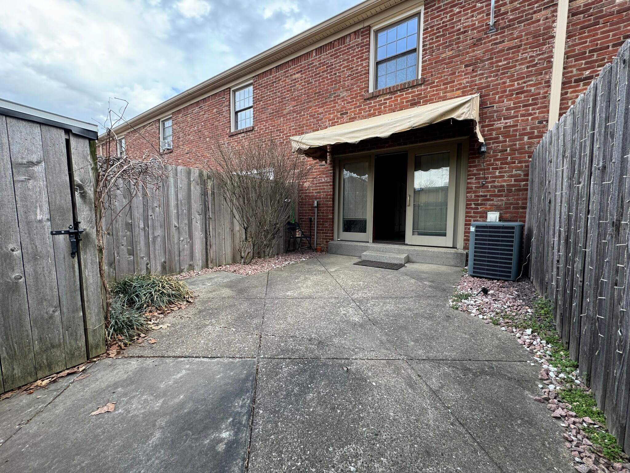 Building Photo - 5015 Hampton Ct