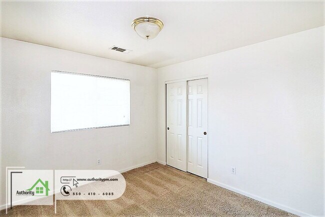 Building Photo - 22375 Rio Alto Dr