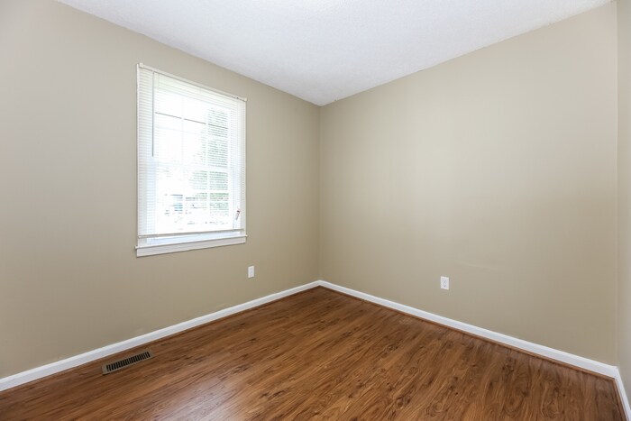 Building Photo - 24 Prestbury Dr