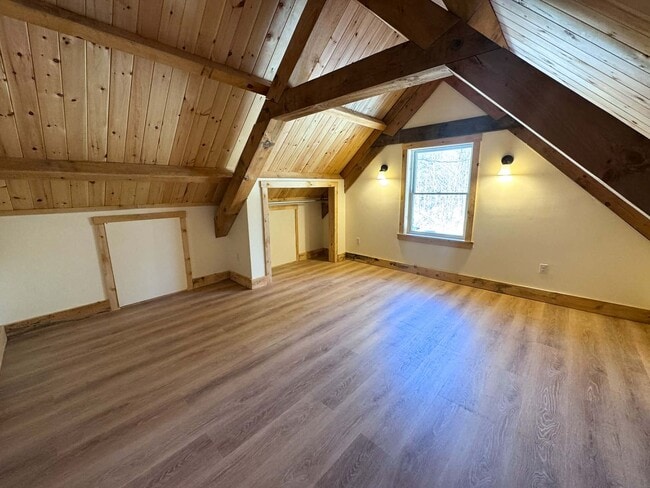 Building Photo - Meadow Woods