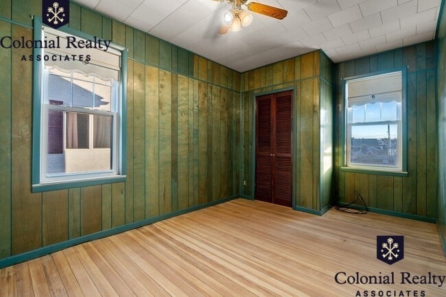 Building Photo - 12 Windsor Rd