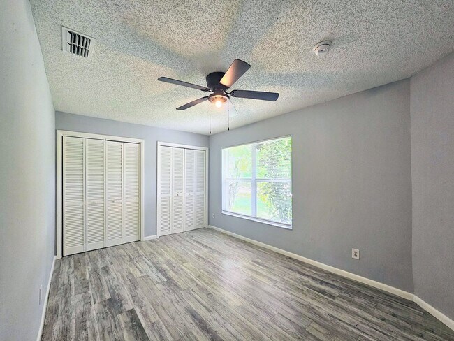 Building Photo - Beautifully Maintained 3-Bedroom Home with...