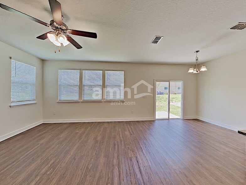 Building Photo - 8595 Highfield Ave