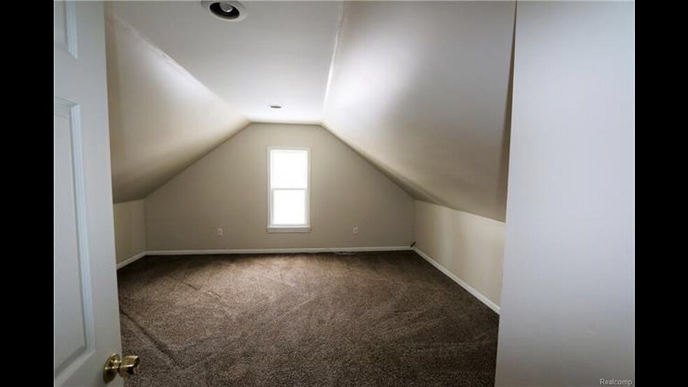 Building Photo - 604 W MT MORIS ST APT 3