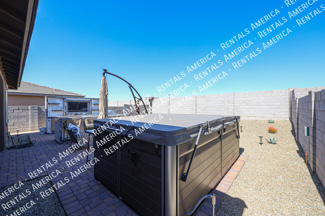 Building Photo - 15990 W Gray Fox Trl