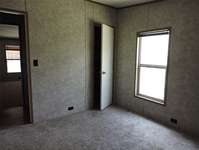 Building Photo - 4110 Jeanette Ln