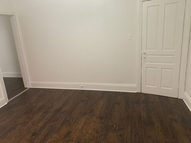 Building Photo - 1st Floor 1 Bed/1Bath,Laundry - West York Borough