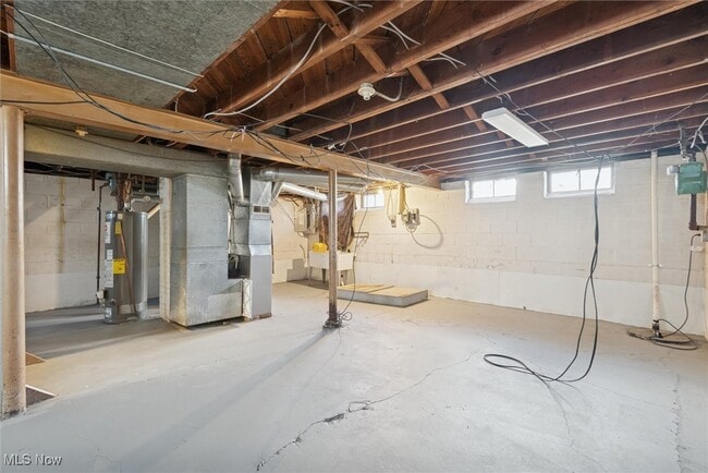 Building Photo - 5732 E 141st St