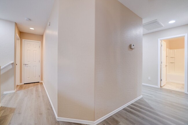 Building Photo - ***MOVE IN SPECIAL*** Spacious 3-Bed Home w/ Private Paver Patio in Gated Community w/ Pool & Park