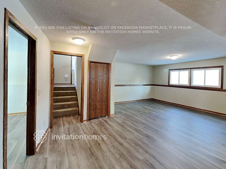 Building Photo - 11932 Pennsylvania Ave N