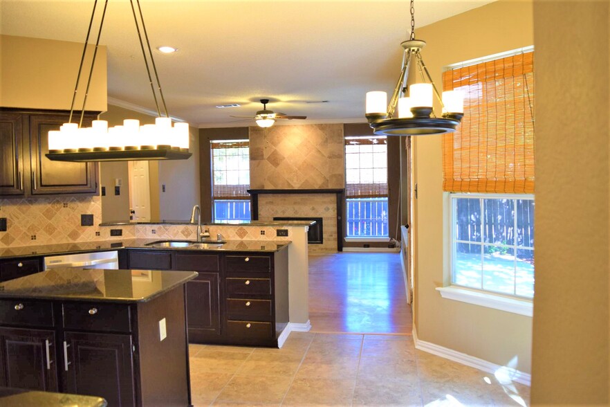 Building Photo - 100 Morning Star Ct