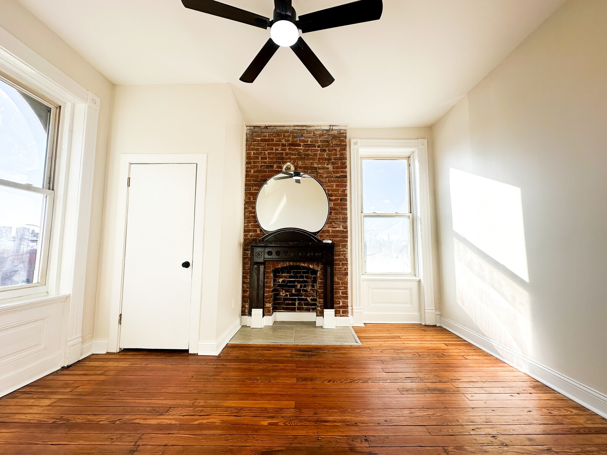 Building Photo - 3333 California Ave