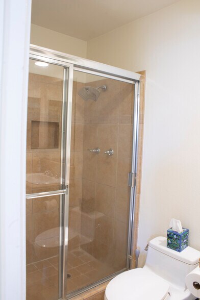 Building Photo - 4223 Freedom Dr