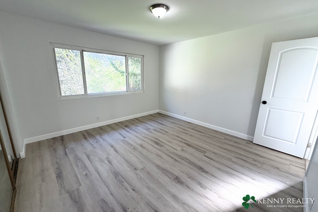 Building Photo - Spacious Remodeled 3 BD/2 BA Home, Bonus Rooms & Large Backyard
