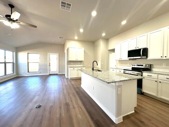 Building Photo - 2912 Corpus Ave