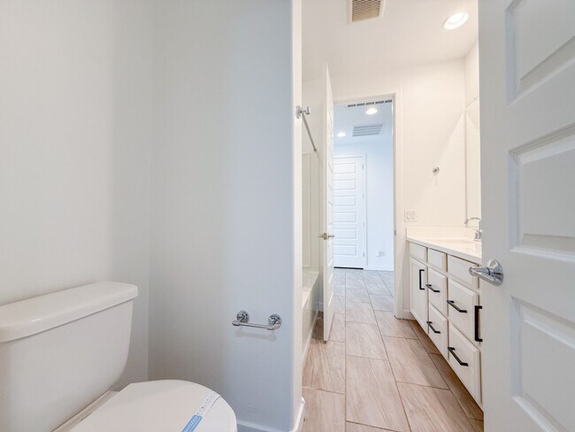 Building Photo - 3811 S 64th Dr