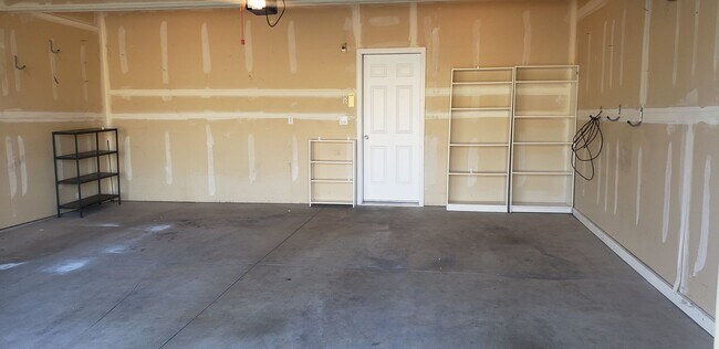 Building Photo - Liberty Lake Community-Rocky Hill 3 bedroo...