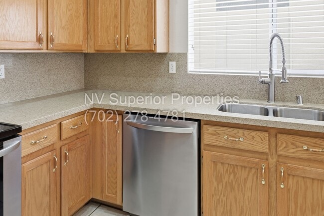 Building Photo - NW!! Single Story!!! 3 Car Garage!!  2 Masters!!! Low Maintenance desert landscape front yard!!  ...