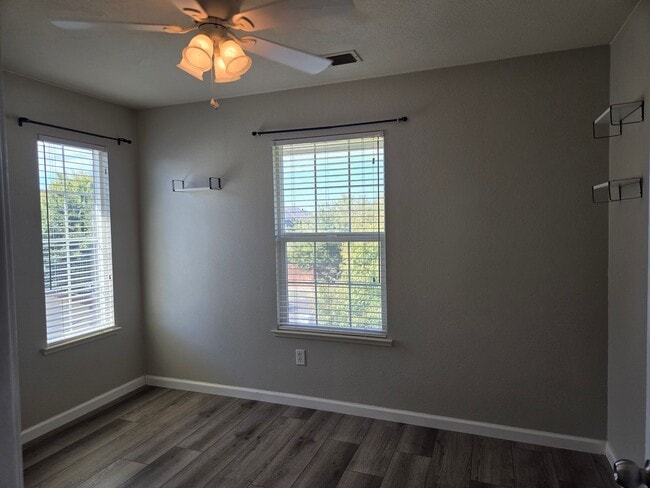 Building Photo - 4330 Alba Ct