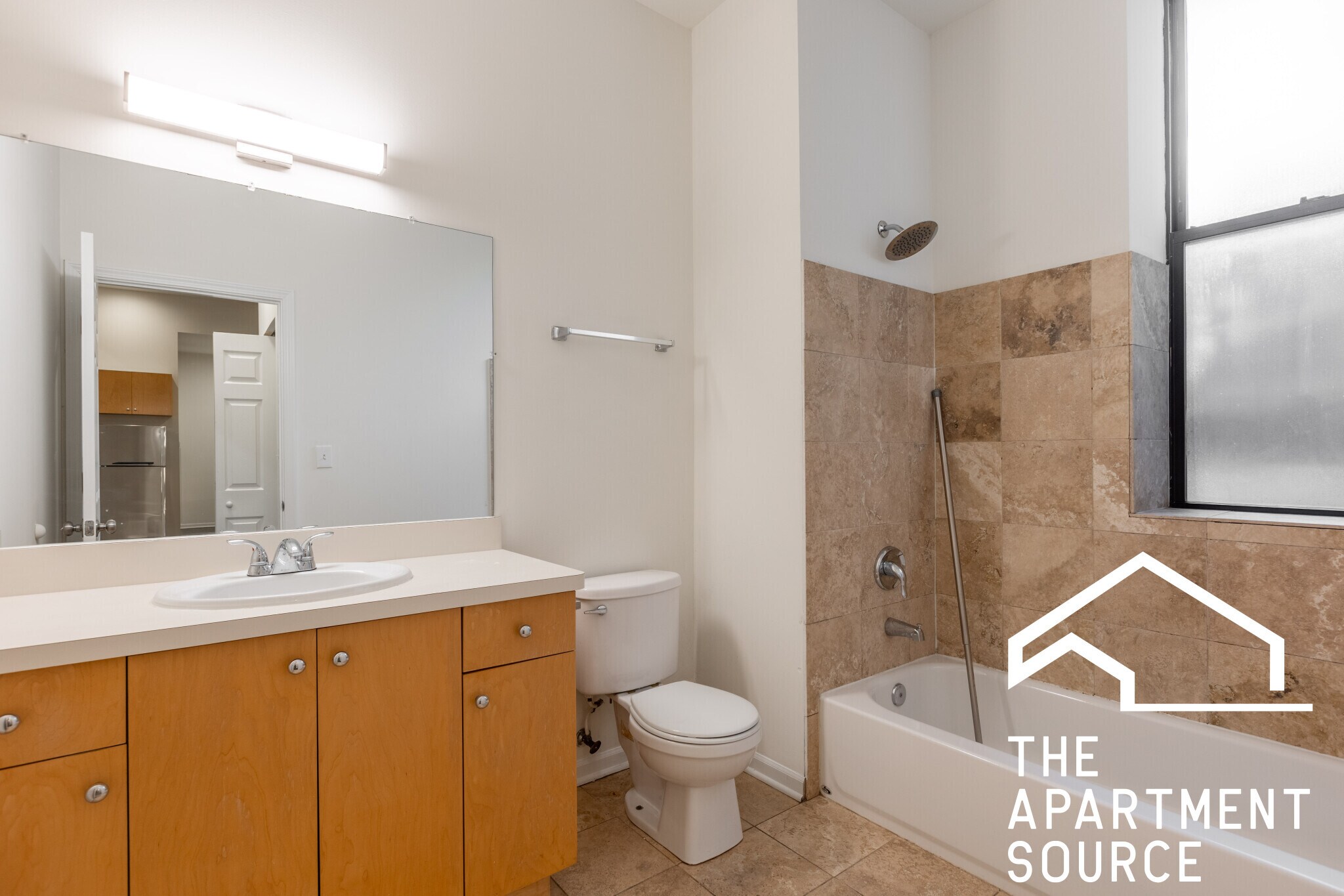 Building Photo - 1260 N Greenview Ave