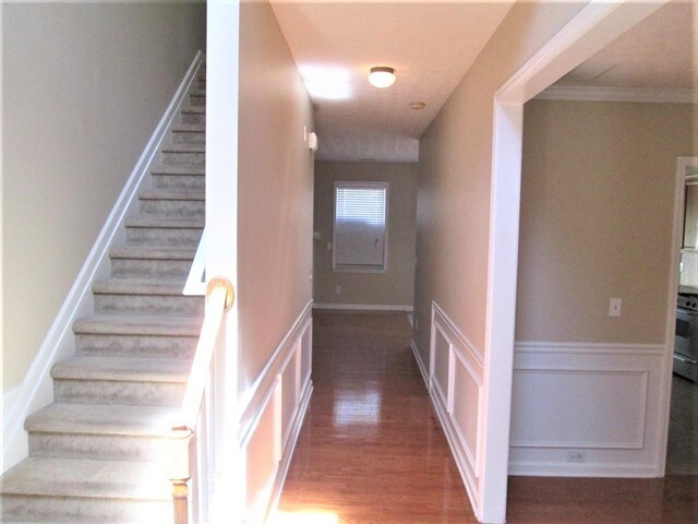 Building Photo - 200 Springs Crossing