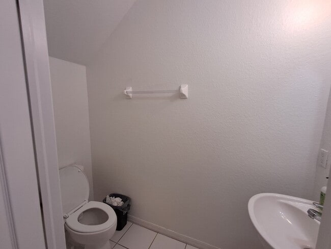 Building Photo - 7880 Lake Sawgrass Loop