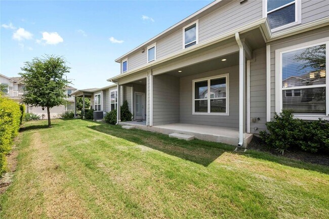 Building Photo - 1810 Roseburg Dr