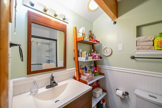 Building Photo - 50 Eden Pl