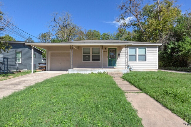 Building Photo - 1508 Karen Ave