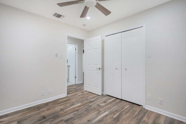 Building Photo - Updated 3 Bed / 2 Bath One-Story Home in San Antonio – Glen Wood Subdivision
