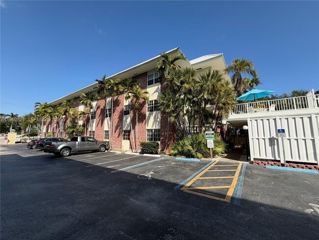 Building Photo - 2426 SE 17th St