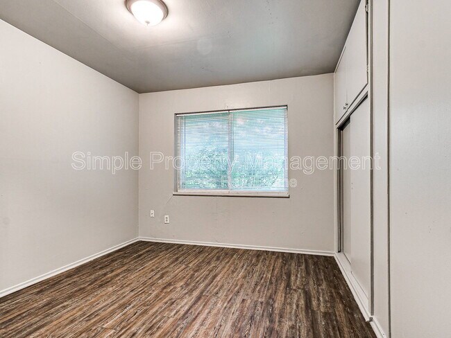 Building Photo - 4301 N Terry Ave