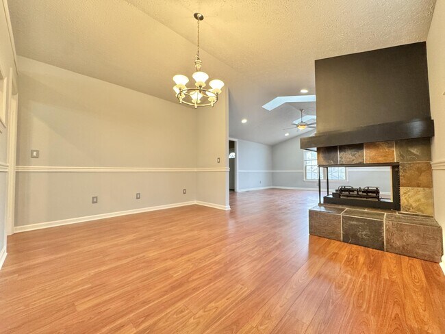 Building Photo - 628 Smugglers Notch Dr