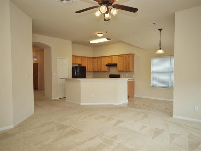 Building Photo - 161 Desert Quail Ln