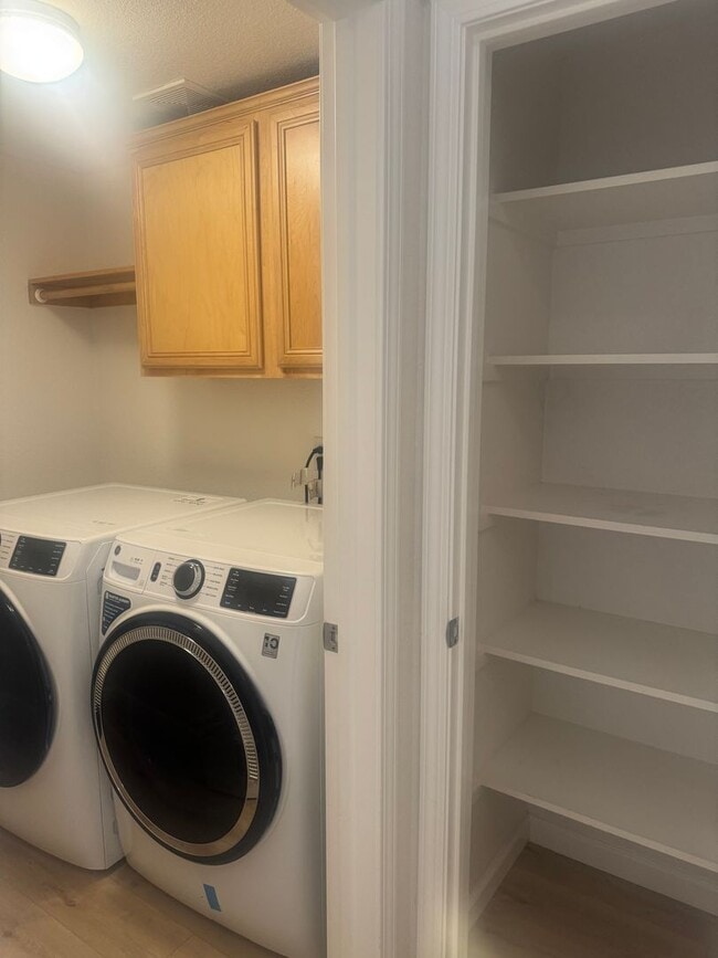 Building Photo - Beautiful and Spacious NW Reno Home