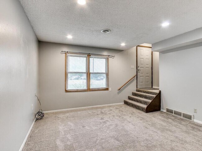 Building Photo - 201-203 Wellons Dr