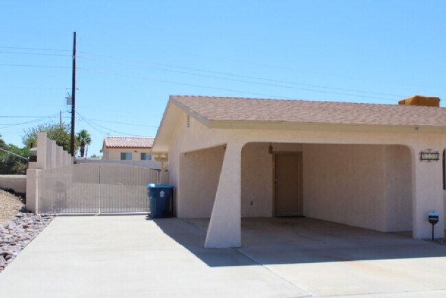Building Photo - Long or Short Term Furnished Rental