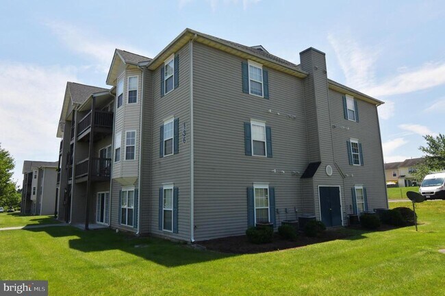 Primary Photo - 136 Brookland Ct