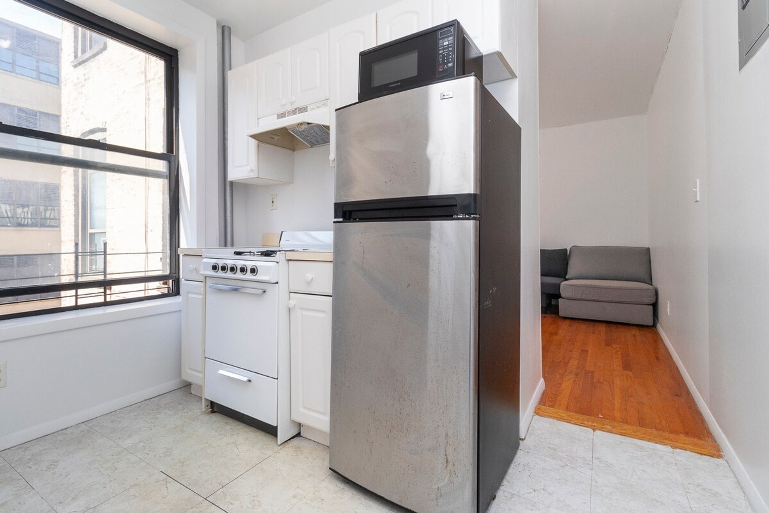 Building Photo - 1789 1st Ave