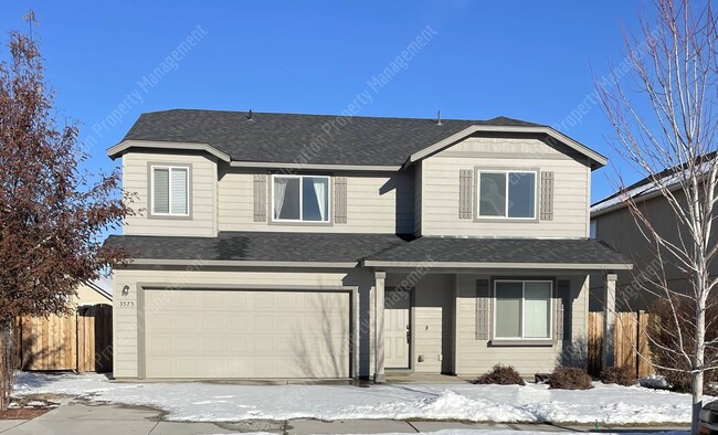 Primary Photo - Rare 5 BR home in Southwest Redmond