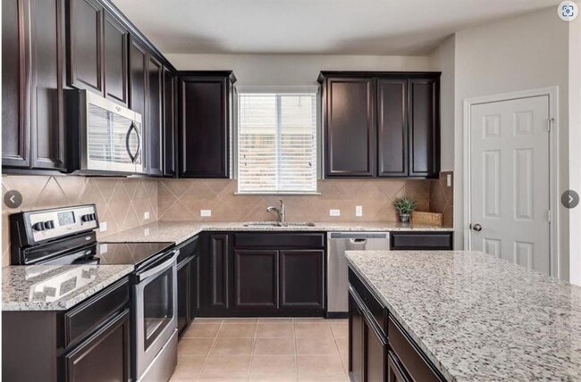 Building Photo - 169 Marcheeta Way