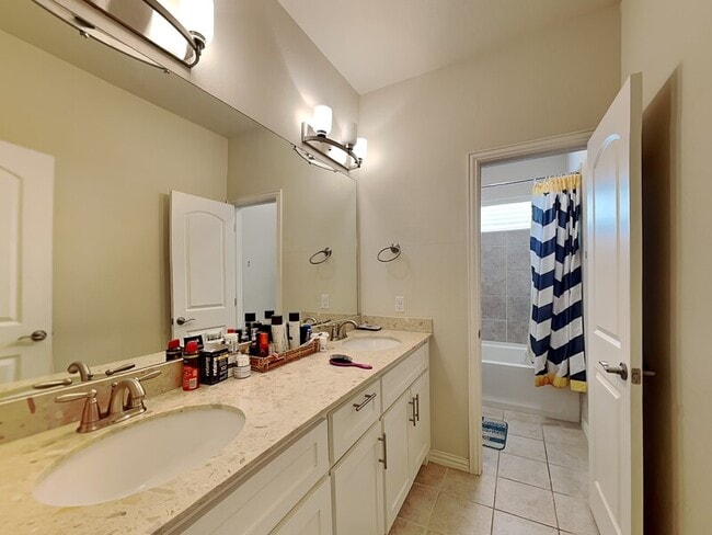 Building Photo - 2639 Virginia Pkwy