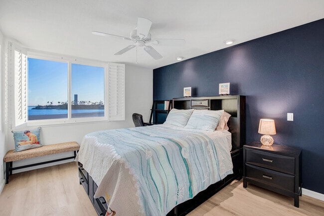 Building Photo - 1140 E Ocean Blvd