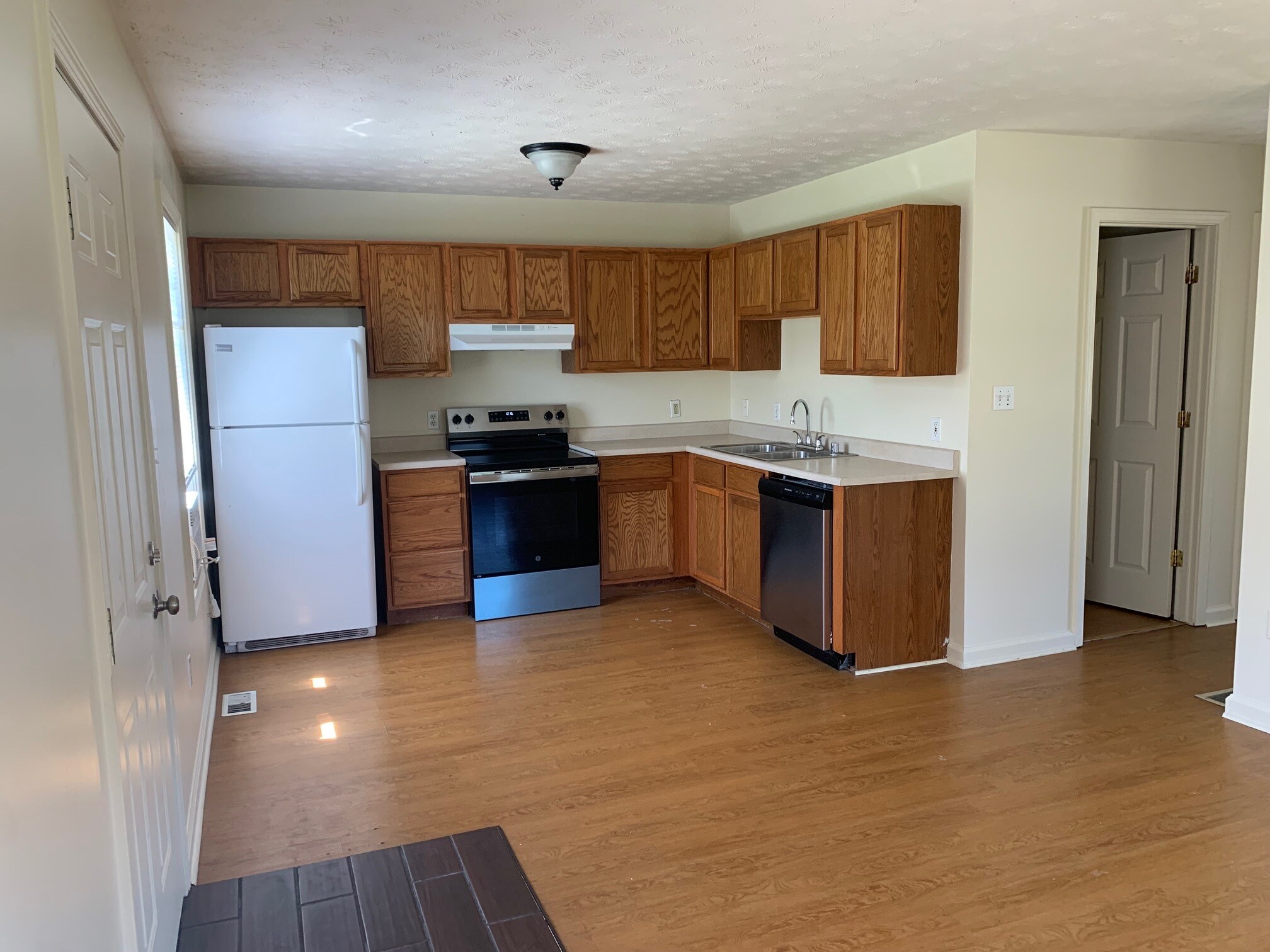 Building Photo - 1065 Brandy Ln