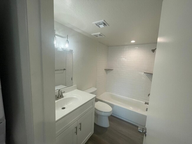 Building Photo - 4901 S Calle Los Cerros Dr