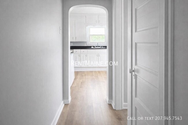 Building Photo - 11 Somerset St