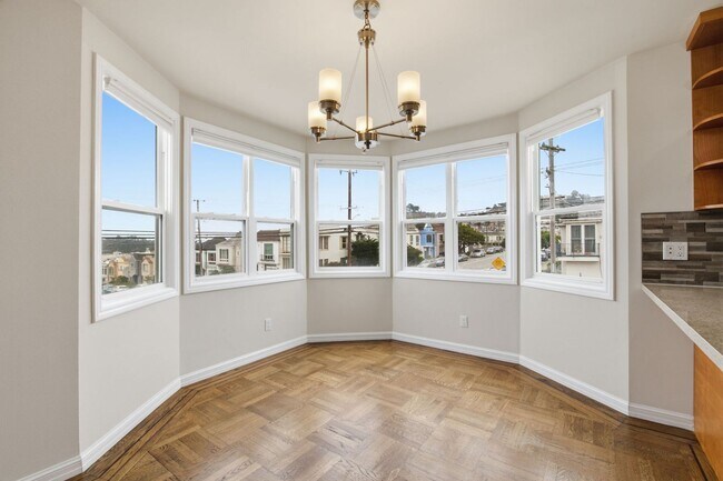 Building Photo - 1603 Ortega St